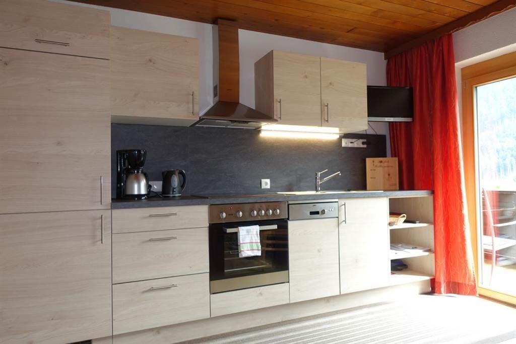 Haus Lifinar - Carmen Juen Appartement Sankt Gallenkirch Buitenkant foto